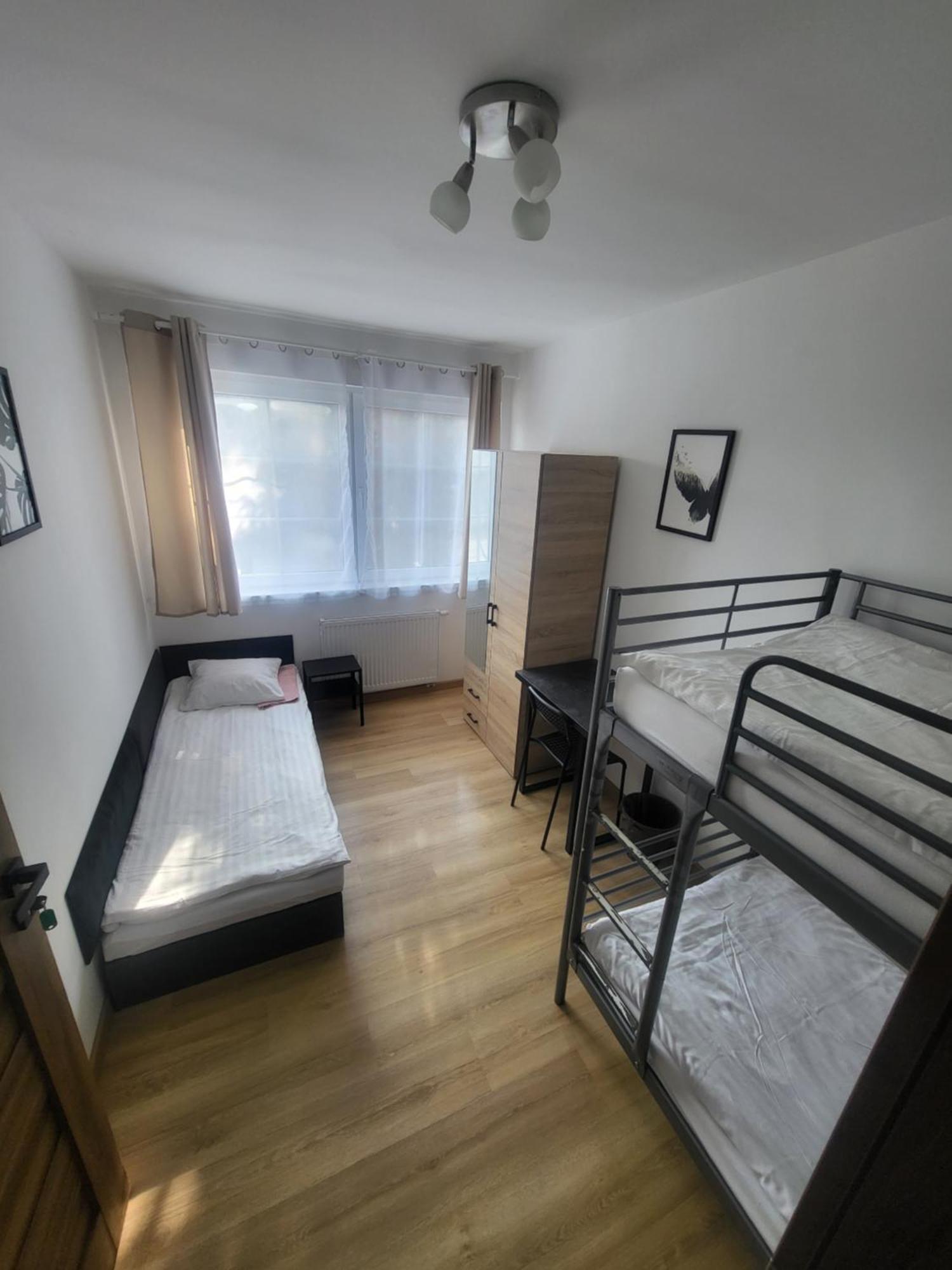 Rooms4Rest Popularna - Private Rooms For Tourists - Atr Consulting Sp, Z O,O, Warsaw Exterior photo
