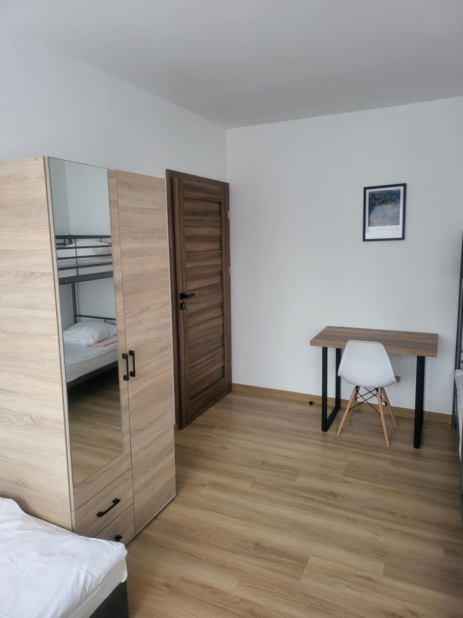 Rooms4Rest Popularna - Private Rooms For Tourists - Atr Consulting Sp, Z O,O, Warsaw Exterior photo